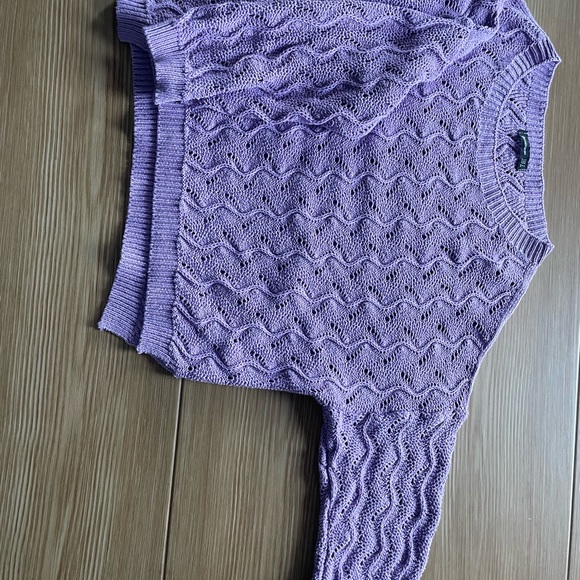 Lilac to purple oversized sweater, suitable for fall and spring. Size M. - Picture 7 of 9